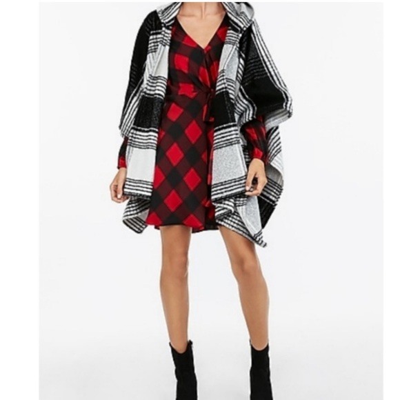 Express Plaid Hooded Poncho - Picture 3 of 14